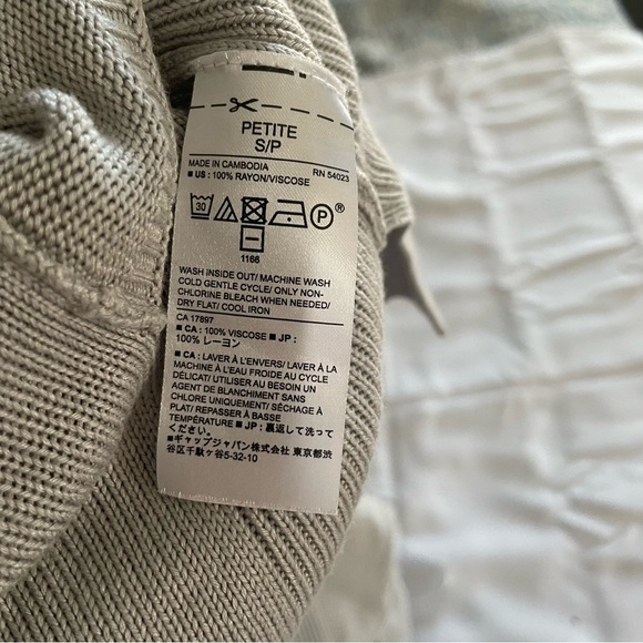 Banana Republic Sleeveless Sweater Womens Size Small Gray Round Neck Preppy - Picture 5 of 7